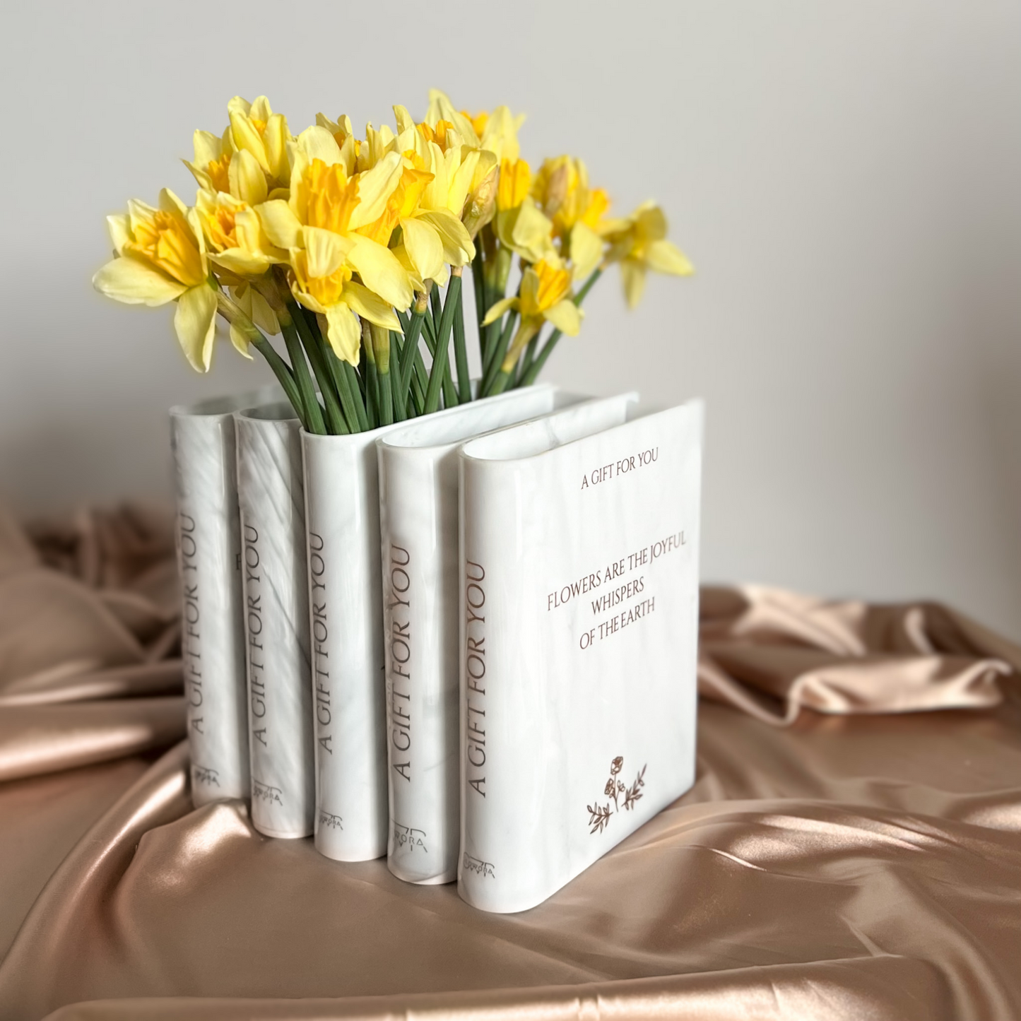 Vază Decorativă Acrilic - Trandafir Gratuit & Ambalaj Cadou